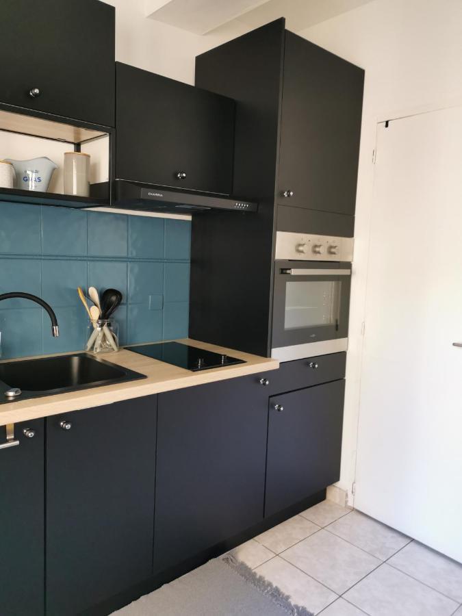 Meze, Charmant Petit Studio Proche Port Ngoại thất bức ảnh